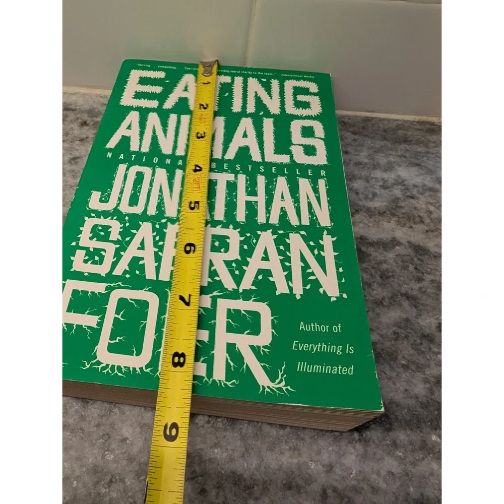 Eating Animals by Jonathan Safran Foer 2009 Paperback